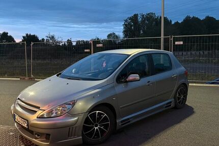 Peugeot 307 167.700 km 2.650 € Steinbach 61449