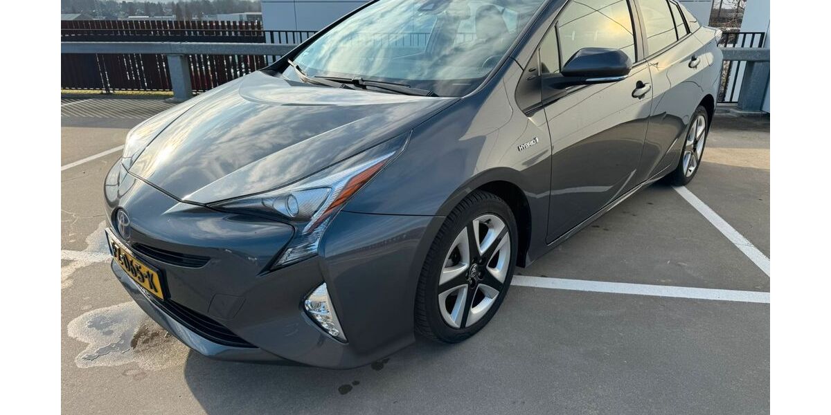 Toyota Prius 150.000 km 12.850 &euro; Brühl 50321
