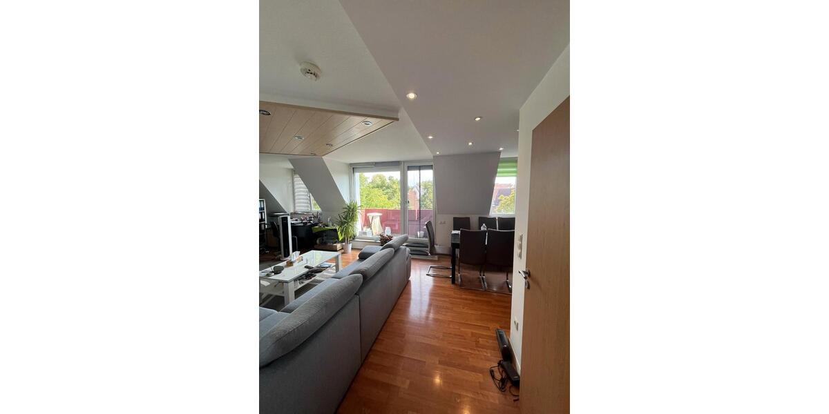 Etagenwohnung Würzburg Heuchelhof - 4 Zimmer, 107 m&sup2;, 320.000&euro; | Angebot:27243404