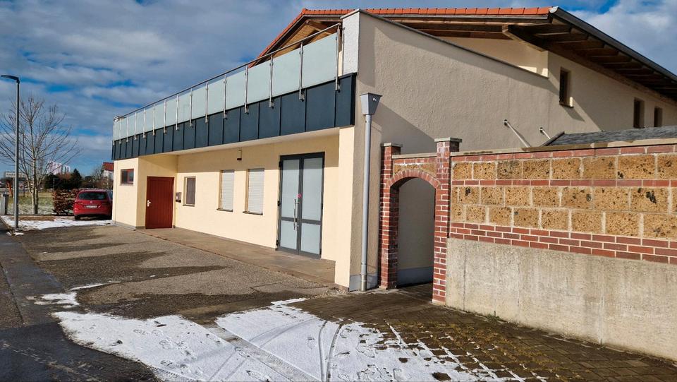 Gewerbehalle 210 m² EG | Tor | Stellplätze | Stephanskirchen zimmer