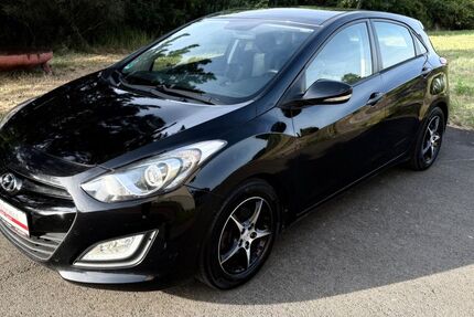 Hyundai i30 85.500 km 8.900 &euro; Erfurt 99095