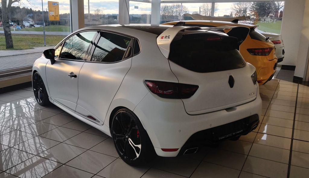 Renault Clio 29.500 km 25.680 &euro; Mylau 08499