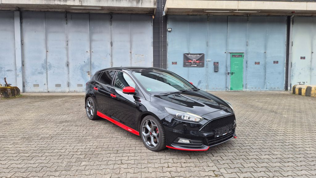 Ford Focus 176.000 km 10.200 &euro; Lorch 65391