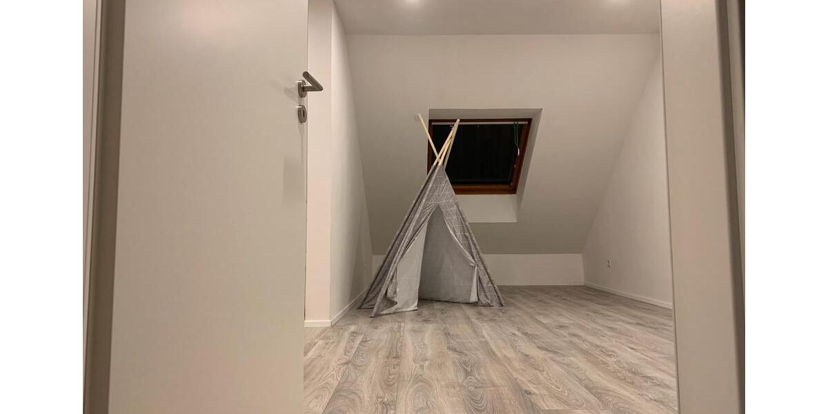 Kernsaniertes Reiheneckhaus GF zentral 4 zimmer