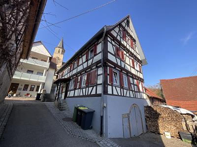 LIEBHABEROBJEKT - FACHWERKHAUS MIT GESCHICHTE - Zweifamilienhaus Mühlacker | Angebot:26894674