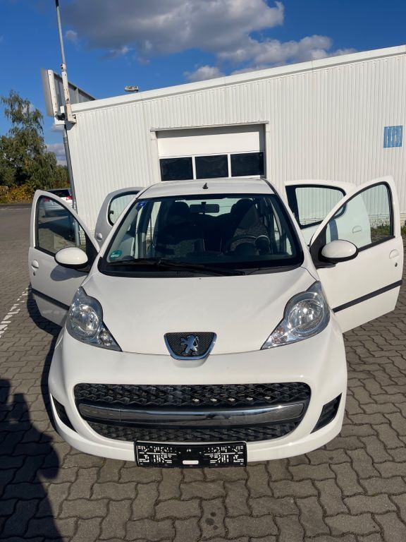 Peugeot 107 42.733 km 4.000 € Taucha 04425