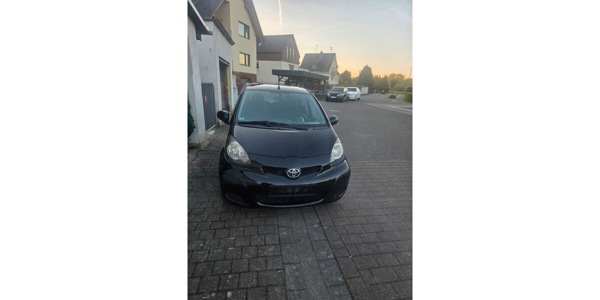 Toyota Aygo (X) 165.542 km 2.200 &euro; Fachingen 65626