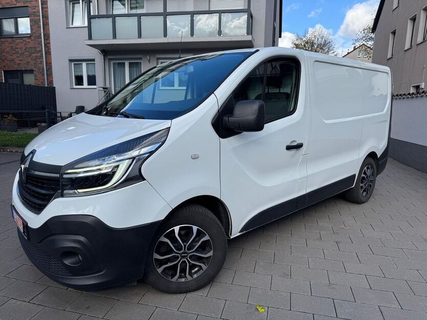 Renault Trafic 128.000 km 12.800 € Duisburg 47259