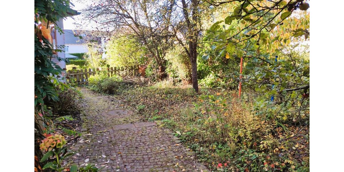 Einfamilienhaus Ottweiler - 7 Zimmer, 230 m&sup2;, 435.000&euro; | Angebot:26423713