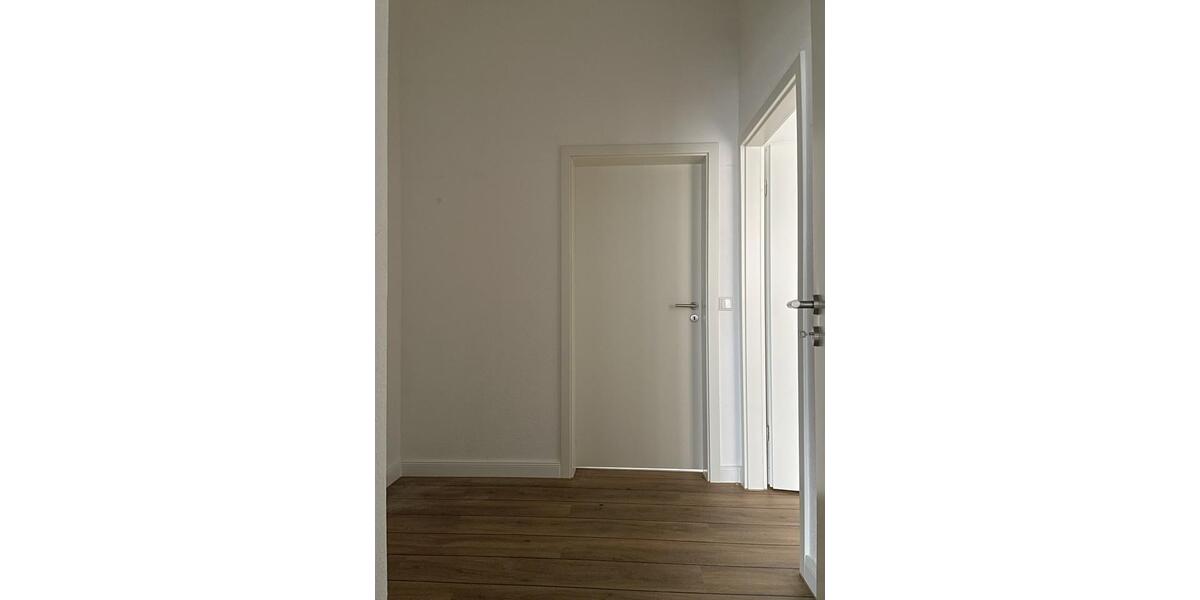 Renoviert | 3 Zimmer | 79 m² Wfl. | WG-geeignet! 3 zimmer