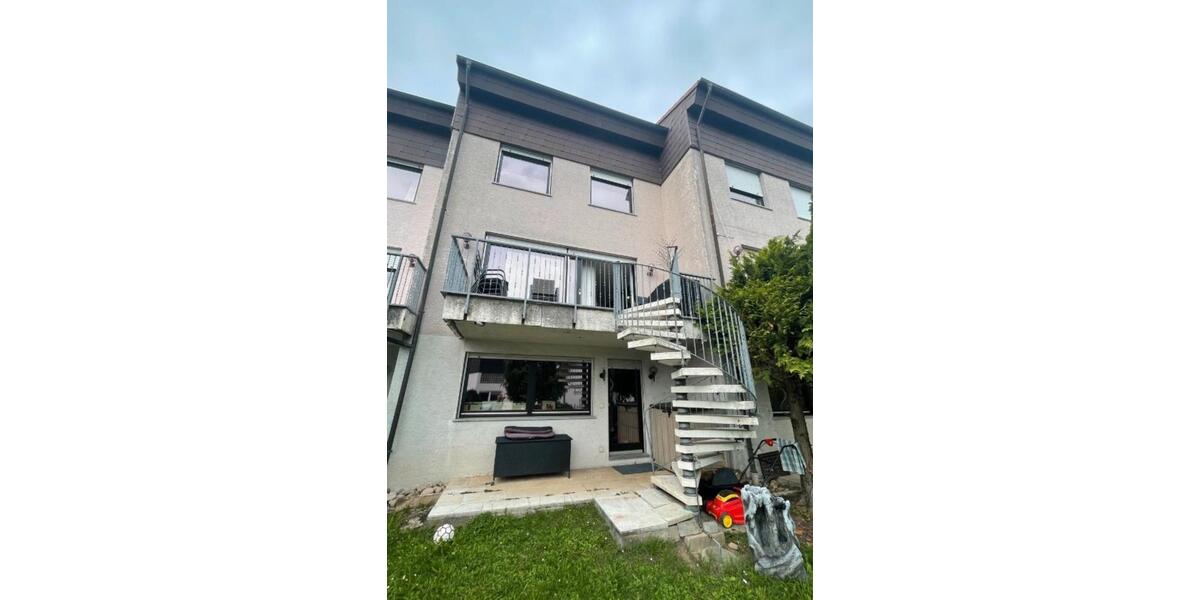 Reihenhaus Leonberg - 6 Zimmer, 199 m&sup2;, 1.850&euro; | Angebot:24248136