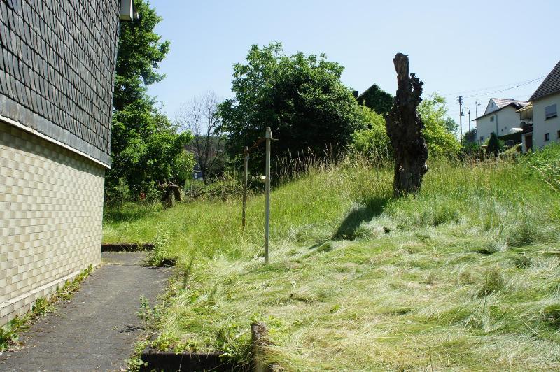 **PREISGÜNSTIGES- SCHIEFERBESCHLAGENS FACHWERKHAUS MIT ALTEM BAUMBESTAND IN MUDERSBACH-KEIN DENKMALSCHUTZ- ** - Einfamilienhaus Mudersbach Birken | Angebot:27169939