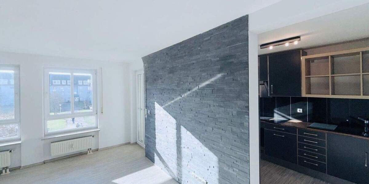 Loftartiges Wohngefühl in Roth - 3 Zimmer mit Loggia, hochwertiger Küche, TG & Keller - sofort frei 3 zimmer