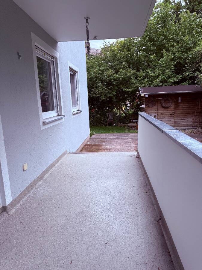 WEIGERT: Familiengerechte GartenWohnung mit Hobbyraum in Pasing unweit des Westbad