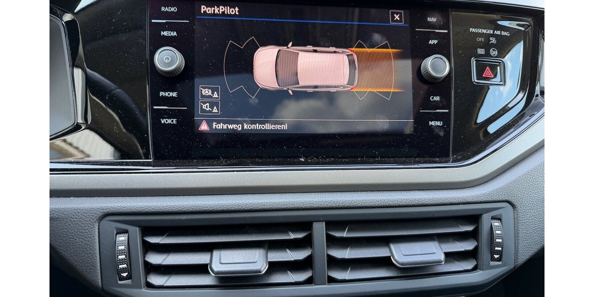 VW Polo 1.0 TSI Comfortline/LED/Panorama/SportSelectF 85.014 km 12.499 &euro; Frankfurt 60386