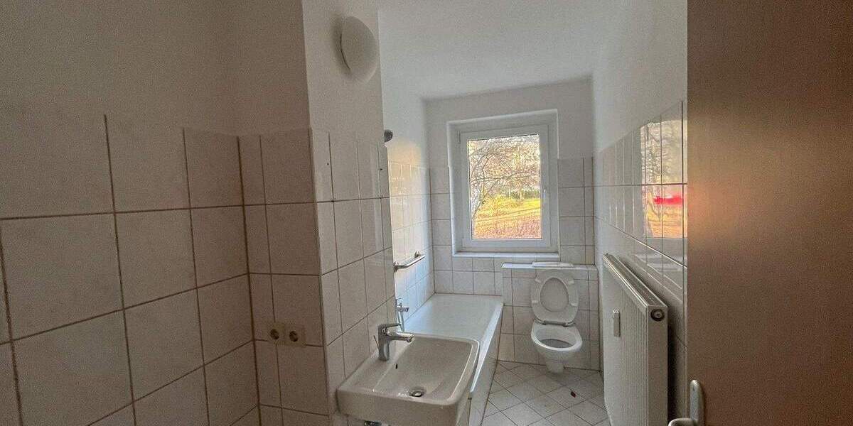 Etagenwohnung Zwickau Marienthal - 3 Zimmer, 55 m&sup2;, 380&euro; | Angebot:26017520