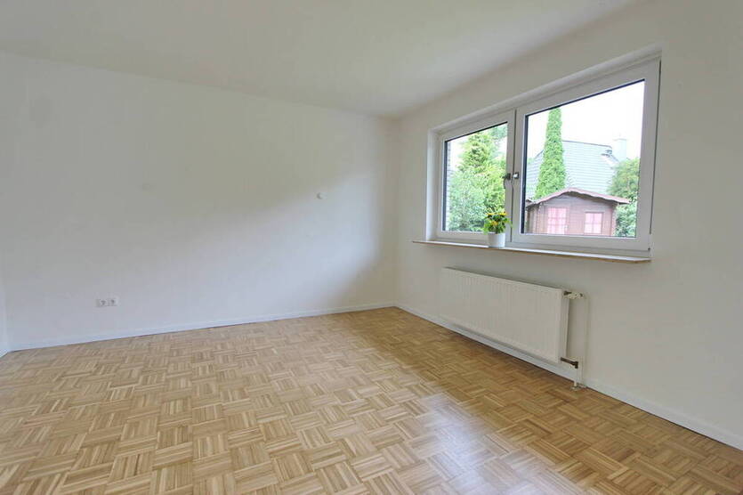 Renoviertes Einfamilienhaus mit schönen Garten in Ellerbek