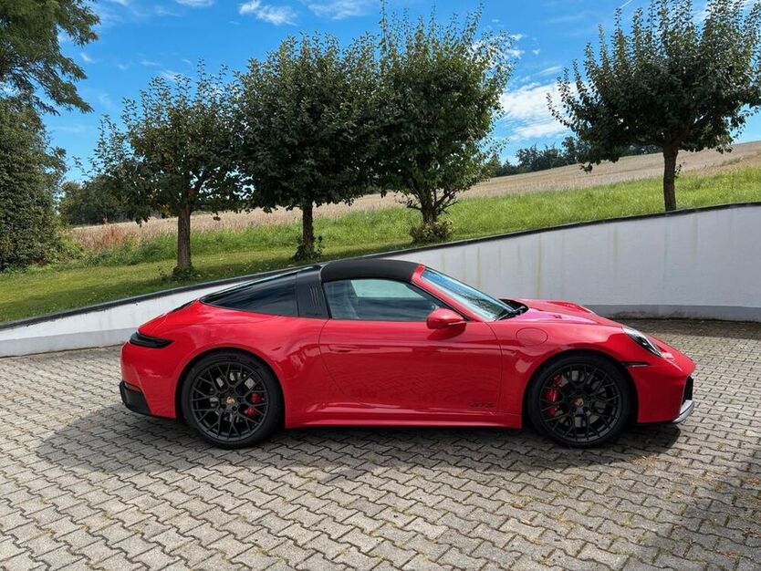 992