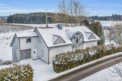Solides Zweifamilienhaus in idyllischer, ländlich geprägter Lage im Süden von Ravensburg 8 zimmer