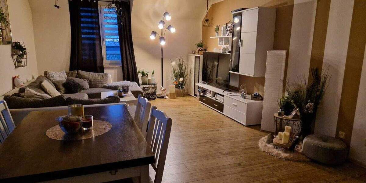 Etagenwohnung Ranis - 3 Zimmer, 72 m&sup2;, 70.000&euro; | Angebot:25741898