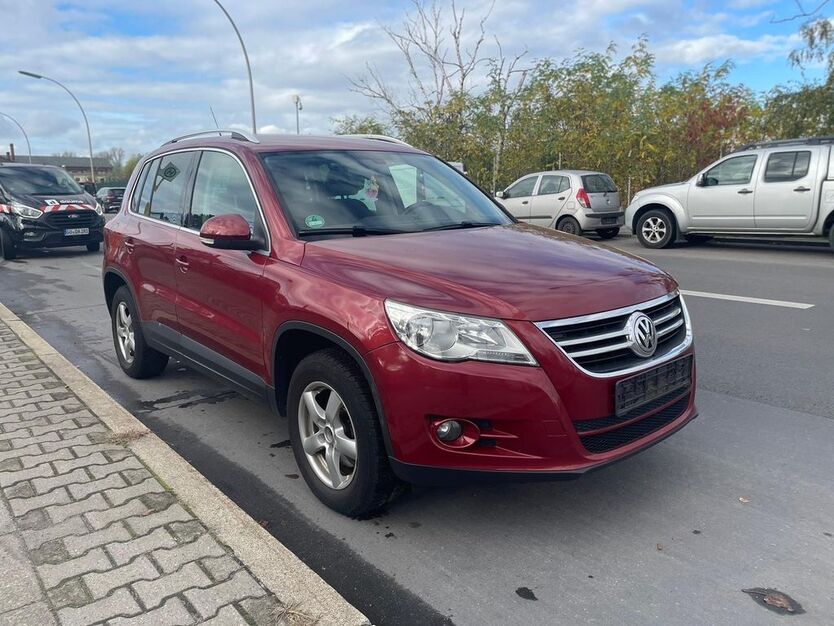 VW Tiguan 178.026 km 5.499 € Berlin 13597