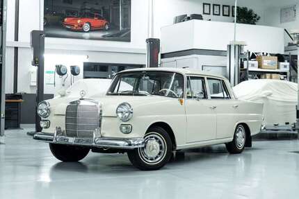 Mercedes-Benz 190 74.324 km 25.890 € Neuss 41470