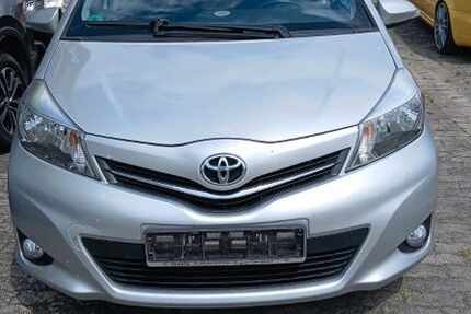Toyota Yaris 176.000 km 6.200 &euro; Lübeck 23560
