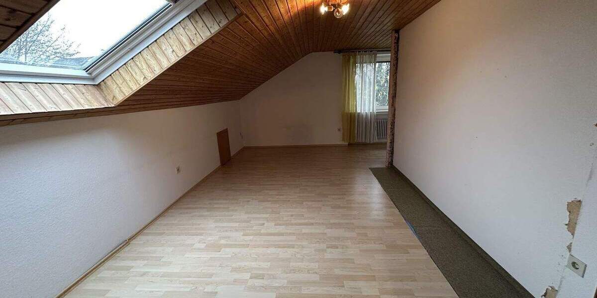 Einfamilienhaus Steinheim - 6 Zimmer, 262 m&sup2;, 299.000&euro; | Angebot:25069589