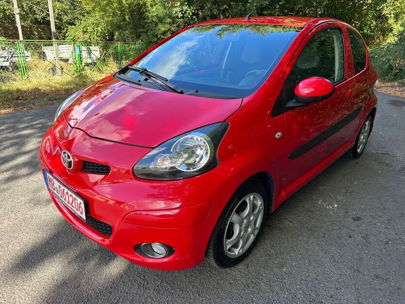 Toyota Aygo (X) 106.400 km 3.100 € Bremen 28215