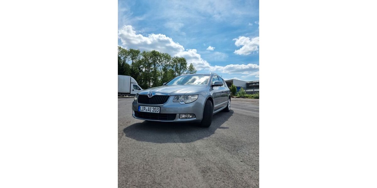 Skoda Superb 290.000 km 4.800 &euro; Lage 32791