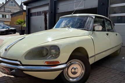 Citroen DS 127.000 km 26.900 &euro; Floß 92685