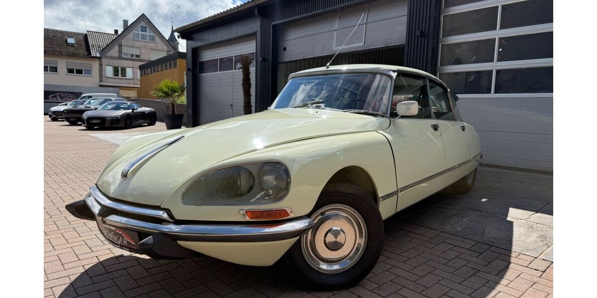 Citroen DS 127.000 km 26.900 &euro; Floß 92685