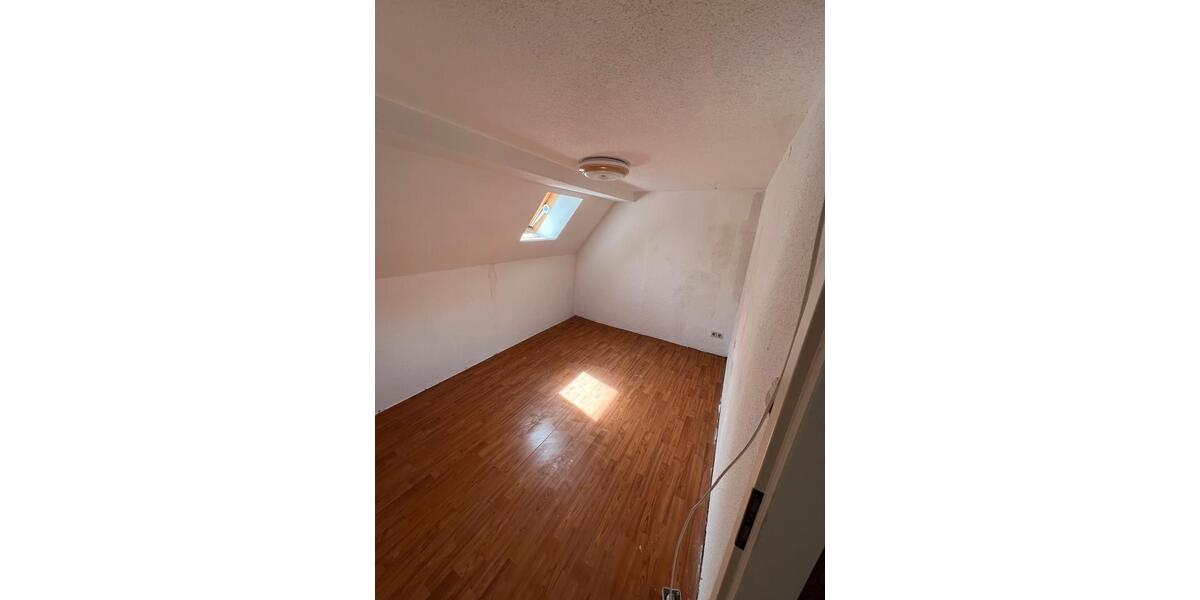 Mehrfamilienhaus, Wohnhaus Aichtal - 8 Zimmer, 160 m&sup2;, 1.800&euro; | Angebot:26377079