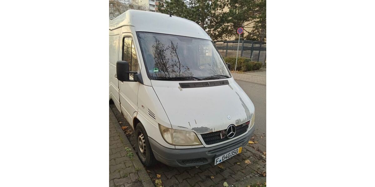 Mercedes-Benz Sprinter 328.000 km 2.800 &euro; Frankfurt 65934