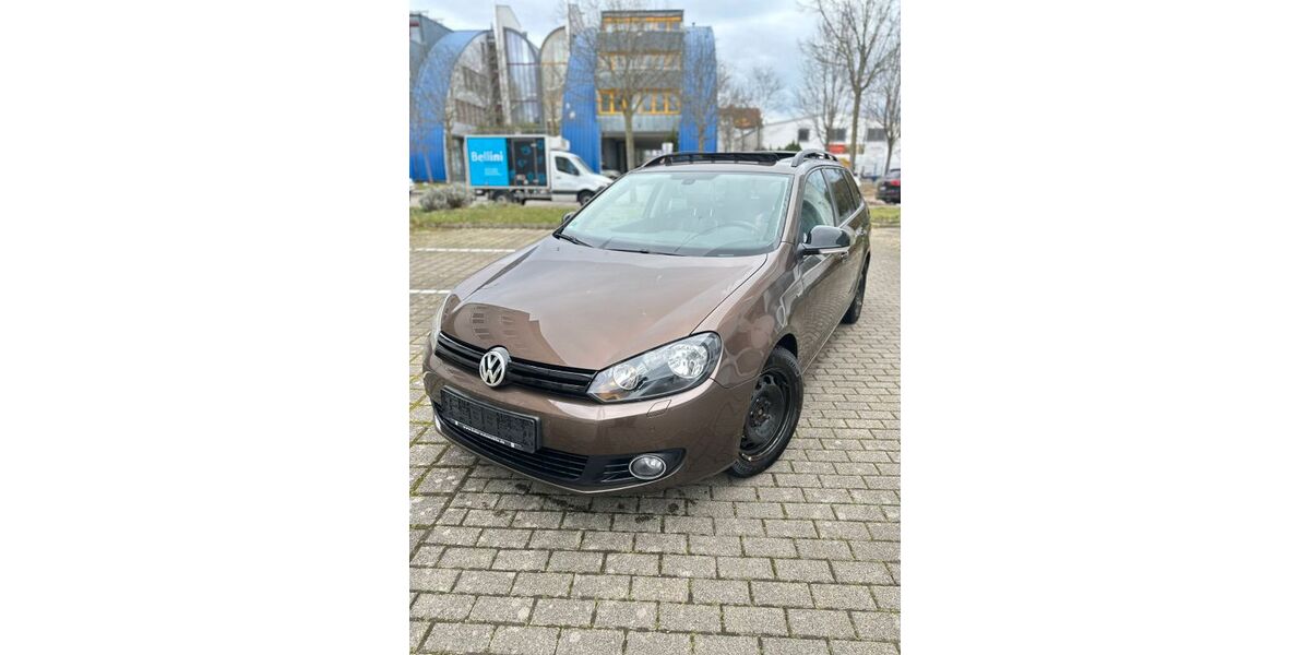 VW Golf 134.402 km 7.390 &euro; Freiburg 79111