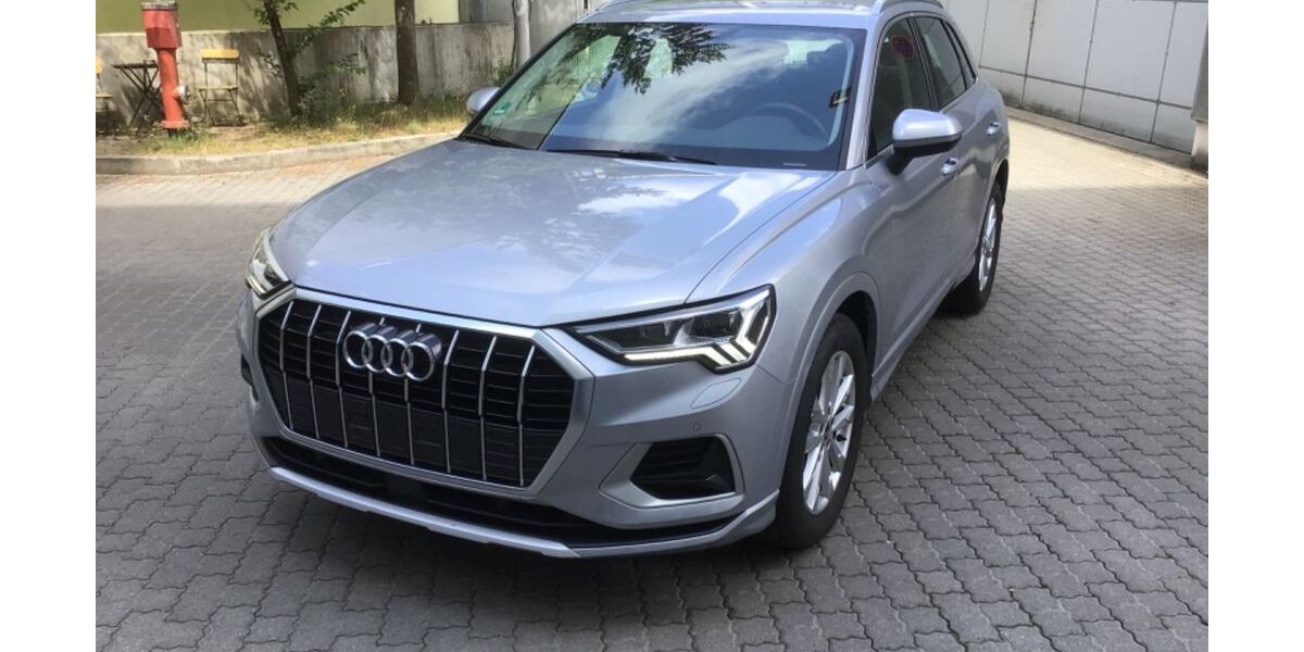 Audi Q3 10.500 km 27.500 &euro; München 81825