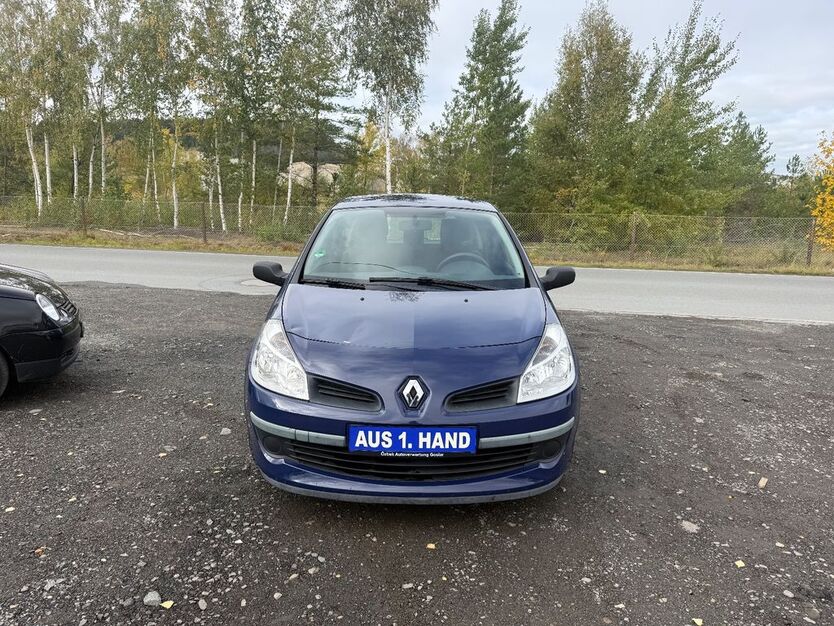Renault Clio 97.000 km 2.950 € Goslar 38644
