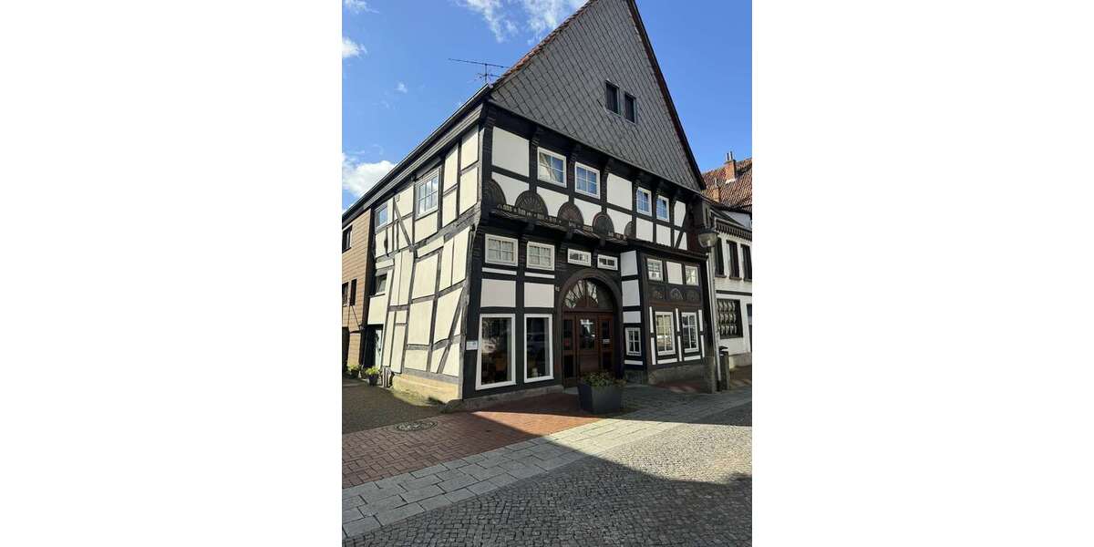 Haus zum Kaufen in Hessisch Oldendorf 190.000 € 306 m² 9 zimmer