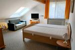 Dachgeschoßwohnung Dießen am Ammersee - 3 Zimmer, 85 m&sup2;, 1.300&euro; | Angebot:26420368