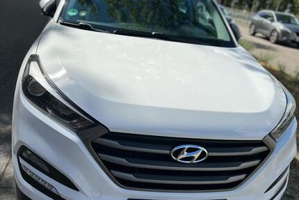 Hyundai TUCSON 103.000 km 15.499 &euro; Karlsruhe 76137
