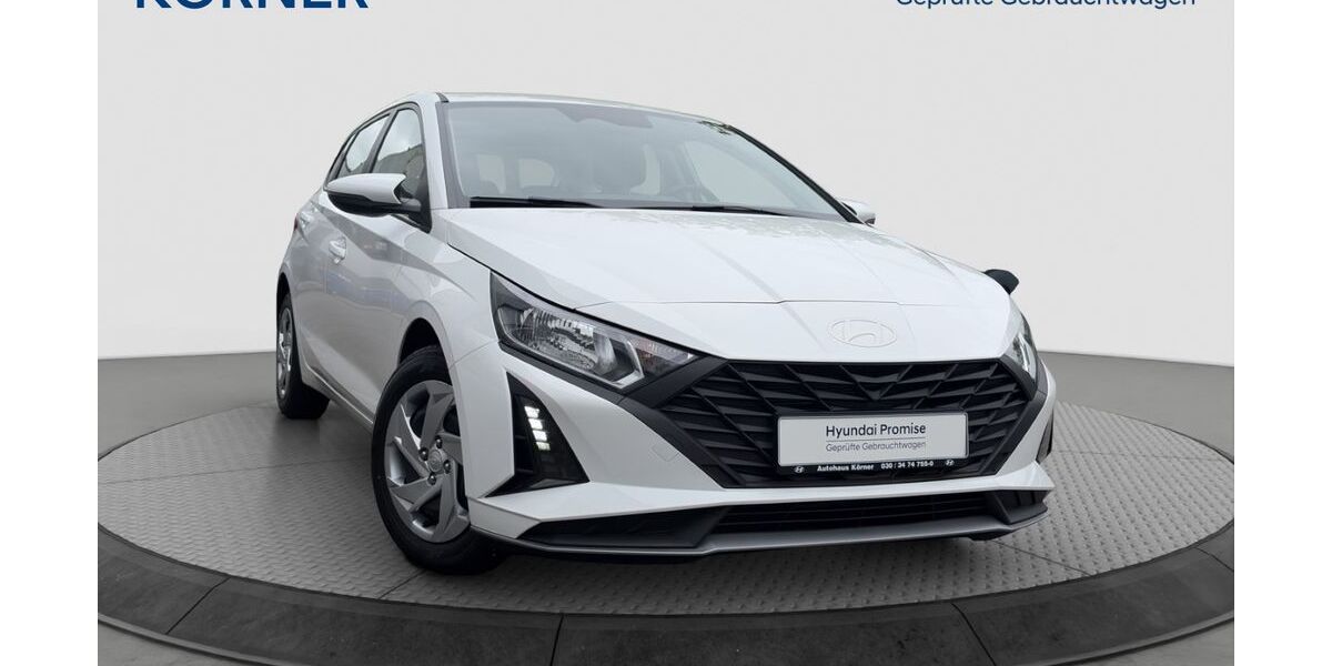 Hyundai i20 14.205 km 15.900 &euro; Berlin 12683