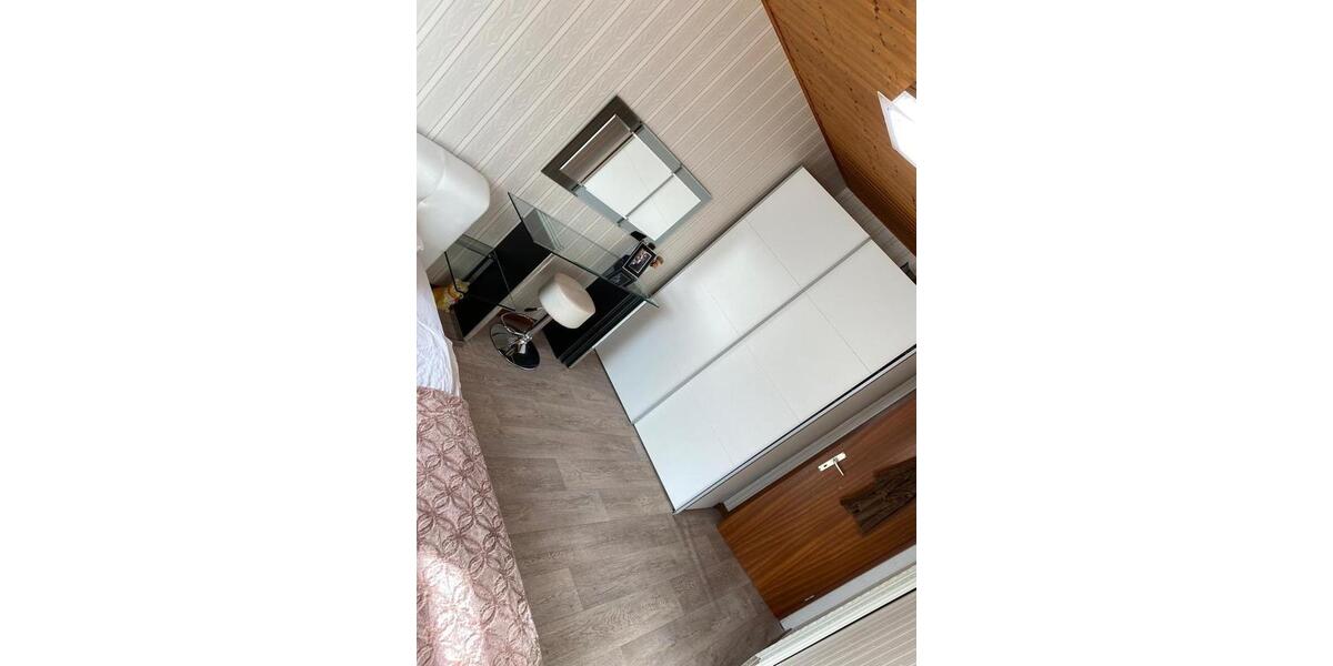 Reihenhaus Kaltenkirchen - 7 Zimmer, 125 m&sup2;, 2.000&euro; | Angebot:26164411