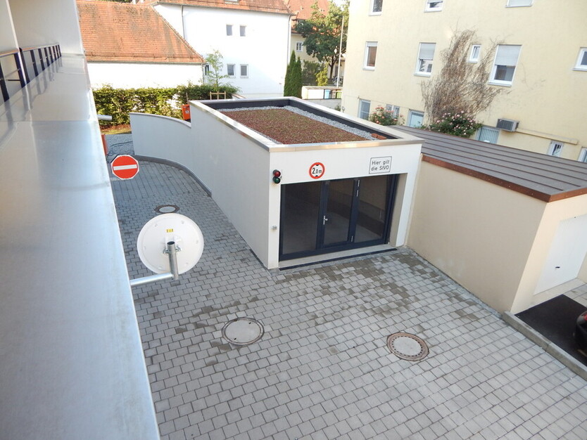 Helle, derzeit vermietete, sehr große 2 Zi. Wohnung im Zentrum von Freilassing - mit Bergblick. 2 zimmer