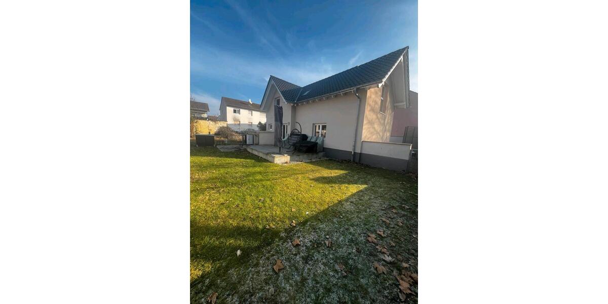 Einfamilienhaus Babenhausen - 4 Zimmer, 20 m&sup2;, 1.500&euro; | Angebot:24688578