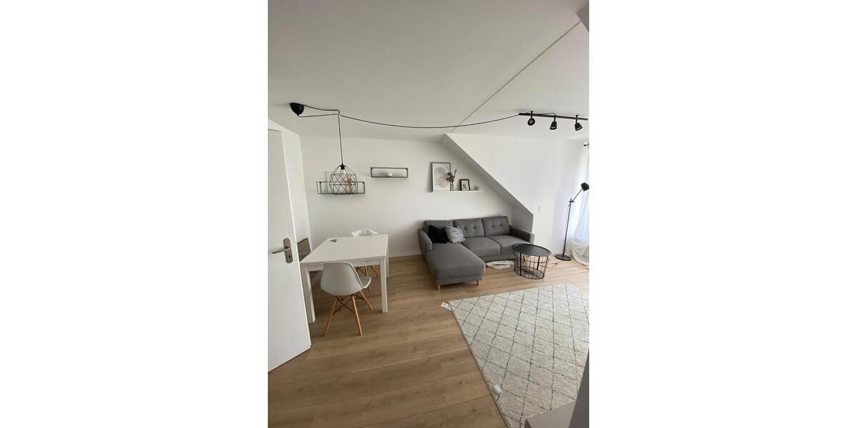 2-Zimmer Dachgeschosswohnung mit Balkon in Martinsried (Planegg) 2 zimmer