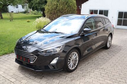 Ford Focus 215.500 km 8.590 € Ganacker 94431