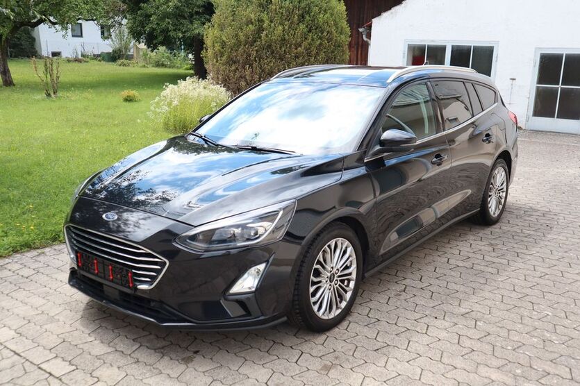 Ford Focus 215.500 km 8.590 € Ganacker 94431