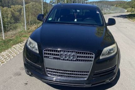Audi Q7 256.000 km 9.800 &euro; Neufra 72429