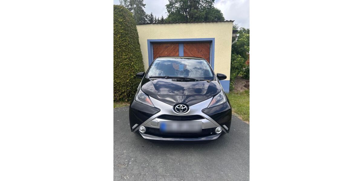 Toyota Aygo (X) 97.800 km 6.600 &euro; Regnitzlosau 95194