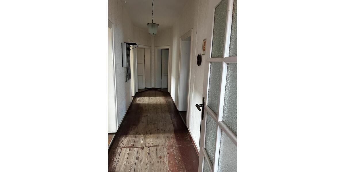 Doppelhaushälfte Klötze - 8 Zimmer, 245 m&sup2;, 87.000&euro; | Angebot:26824921